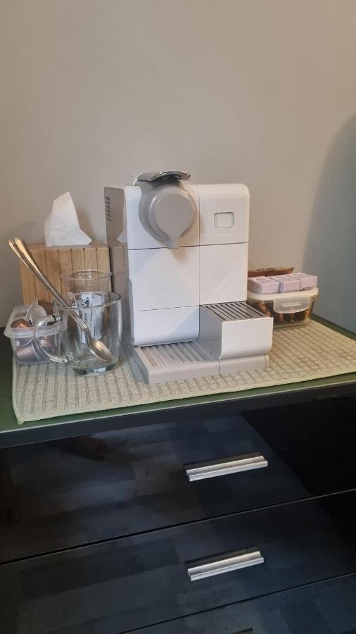 33 Camden Square - Double Room Лондон Экстерьер фото